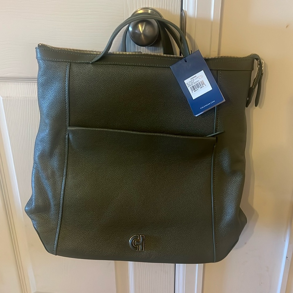 COLE HANN TEA LEAF GRAND CONVERTABLE LUZE BACKPACK.